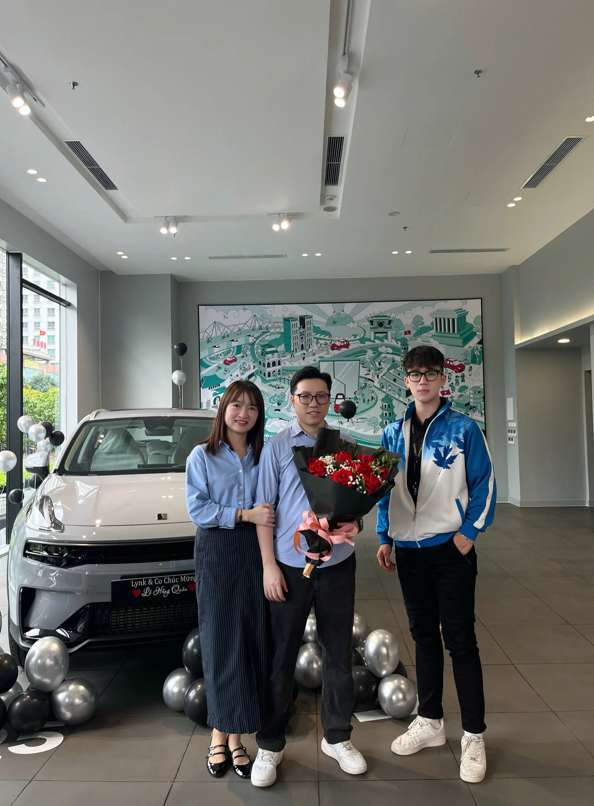 Anh KH Nguyen Hai Nam giao xe tai Lynkco Ha Noi 00003